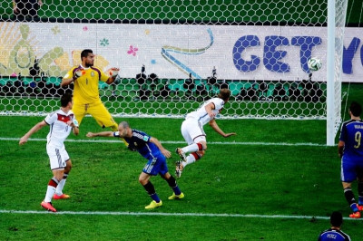 Παγκόσμιο Κύπελλο Ποδοσφαίρου 2014 – Τελικός: Το δοκάρι του Χέβεντες (video)