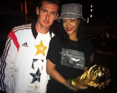 Παγκόσμιο Κύπελλο Ποδοσφαίρου – Τελικός : Η Ριάνα γιόρτασε με τους πρωταθλητές κόσμου(photos)