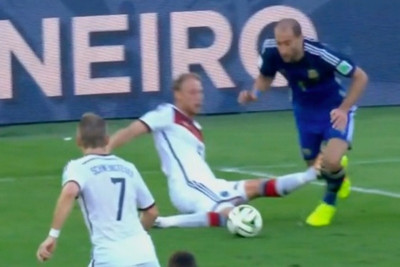 Παγκόσμιο Κύπελλο Ποδοσφαίρου 2014 - Τελικός: Ύποπτος... αποβολής ο Χέβεντες (photos)