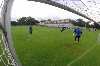 Αγγλία: Απίστευτο γκολ από τον Σμάιχελ (video)