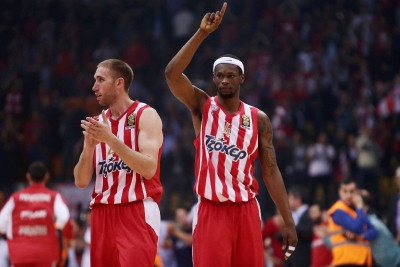 Ολυμπιακός: Μένουν δύο, αποχωρεί ένας