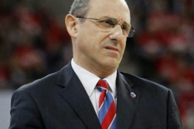 Σαν Αντόνιο Σπερς: Πρόσληψη του Μεσίνα