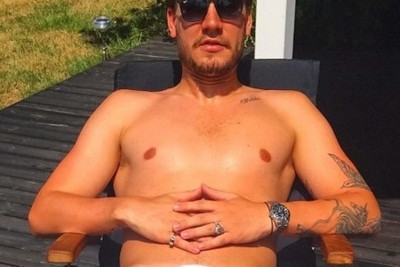 Άρσεναλ: Σουτιέν στα γεννητικά του όργανα ο Μπέντνερ (photo)