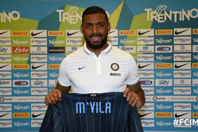 Ίντερ: Πήρε Εμβιλά και την... καυτή φίλη του! (photos)