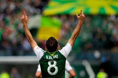 MLS: «Ζωγράφισε» ο Βαλέρι (videos)