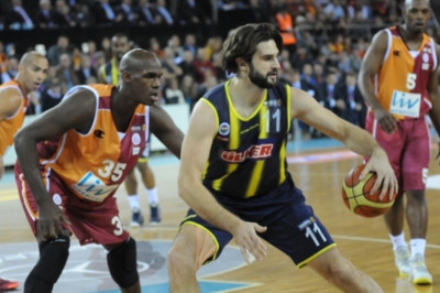 Αρμάνι Μιλάνο: Δέχθηκε μείωση ο Κλέιζα