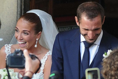 Γιουβέντους: Μετά το δάγκωμα, παντρεύτηκε ο Κιελίνι (photos)