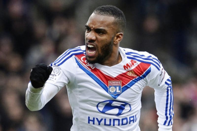 Λιόν: «Δεν πωλείται ο Λακαζέτ»