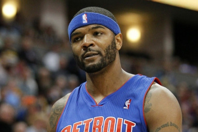 Ντιτρόιτ Πίστονς: Δεν φεύγει ο Τζος Σμιθ