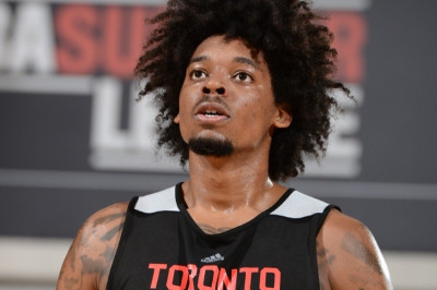 Τορόντο Ράπτορς: Βάζει από την τσέπη του ο Νογκέιρα