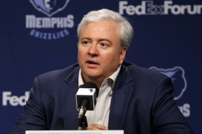 Μέμφις Γκρίζλις: Επαναφορά λύσης με Ουάλας