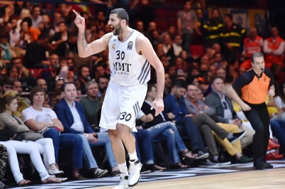 Μπουρούσης: «Σε όλους αρέσει η ίντριγκα»