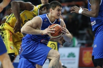 Νεπτούνας: Αποσύρθηκε από τη VTB League