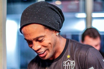 Ροναλντίνιο: Ανακοινώνει την επόμενη ομάδα του