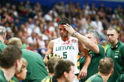 Λιθουανία: Μάτωσε ο Καλνιέτις (photos)