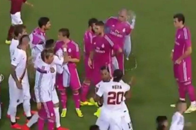 Ρόμα - Ρεάλ Μαδρίτης: Πέταξε μπουκάλι στον Πέπε ο Κεϊτά (photos+video)