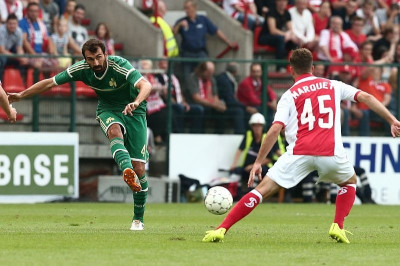 Σταντάρ Λιέγης – Παναθηναϊκός: Το τάκλιν του Κουτρουμπή (video)