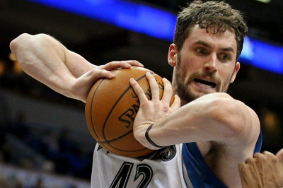 Σικάγο Μπουλς: «Δυνατά» για Λοβ, δυνατά ο Ρόουζ