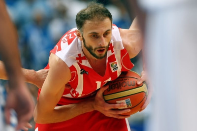 Ούνιξ Καζάν: Ανακοίνωσε Σανικίτζε