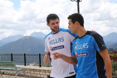 Εθνική Μπάσκετ Ανδρών: Τραγούδησαν στον Παπανικολάου (video)