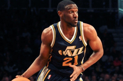 Γιούτα Τζαζ: Εκκρεμεί απόφαση για Κλαρκ