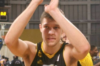 Άρης: Δεν πάει πουθενά ο Βεζένκοφ