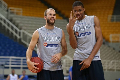 Εθνική Μπάσκετ Ανδρών: Η φιλία Καλάθη - Αντετοκούνμπο (photos)