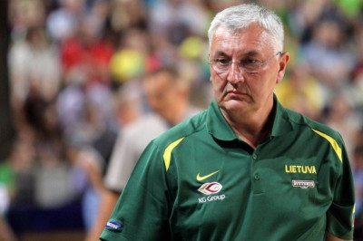Καζλάουσκας: «Βέβαιος μόνο για τους δέκα παίκτες»