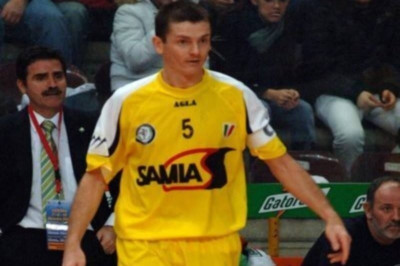 Futsal: Το τέλειο γκολ του Μάρσιο! (video)