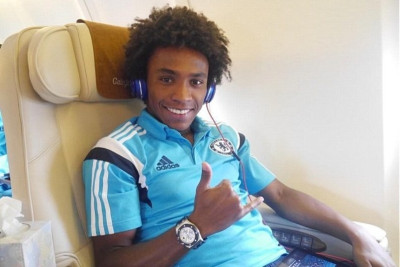 Γενέθλια εν πτήσει για Φιλίπε Λουίς και Γουίλιαν (videos+photos)