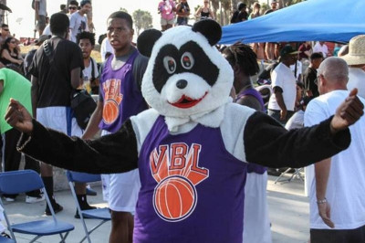 Κίνα: Έπαιξε μπάσκετ ως πάντα ο Ουόρλντ Πις (video+photos)