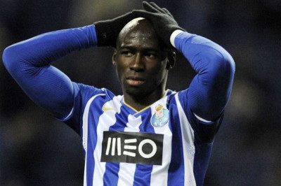 Μάντσεστερ Σίτι: Εκτός πρεμιέρας ο Μανγκαλά