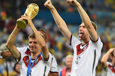 Αντίο στην εθνική Γερμανίας είπε και ο Μερτεσάκερ (video+photos)