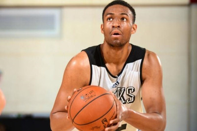 Μιλγουόκι Μπακς: Αγωνιά ο Τζαμπάρι Πάρκερ