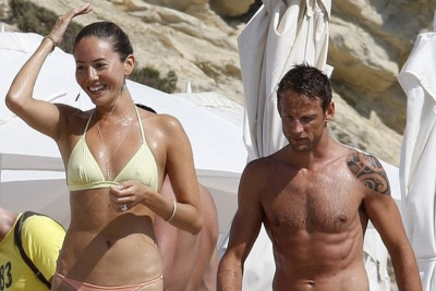 Φόρμουλα 1: Χαίρεται την Τζέσικα πριν το Σπα ο Μπάτον (photos)