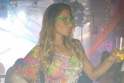 Ολυμπιακός: Ποζάρει στο ηλιοβασίλεμα με σαμπάνια η Μάρτα! (photo)