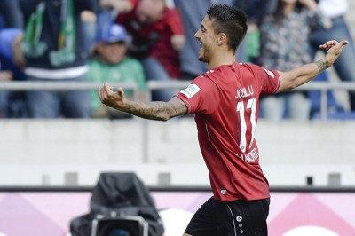 Ανατροπή για Αννόβερο, 2-1 τη Σάλκε (video)