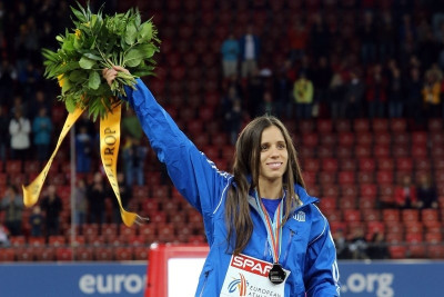 Στίβος: Στην Αγγλία, Στεφανίδη και Κυριακοπούλου