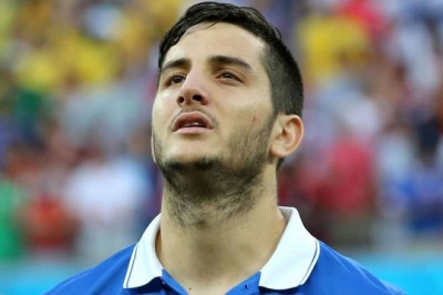 Κώστας Μανωλάς