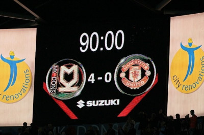 Γελάει η Αγγλία με την Γιουνάιτεντ (tweets)