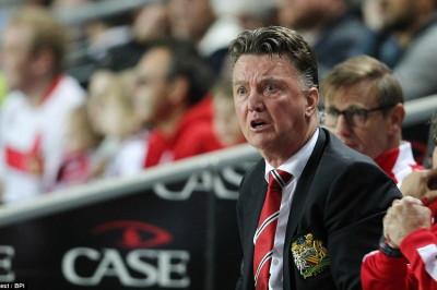 Η χαρά κάθε … πικραμένου για το στραπάτσο της Γιουνάιτεντ (photos+tweets)