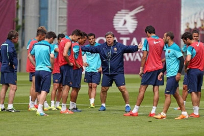 Υπερασπιστής του Τάτα Μαρτίνο ο Ντάνι Άλβες (photos)