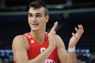 Σάριτς: «Μπορούμε να νικήσουμε τους πάντες»