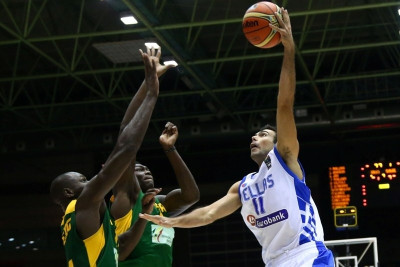 Μουντομπάσκετ 2014: Η επιβλητική τάπα στον Σλούκα (video)