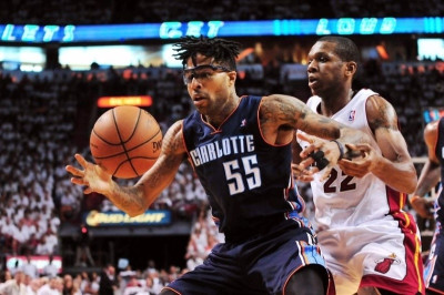 Λος Άντζελες Κλίπερς: Κοντά και σε Ντάγκλας-Ρόμπερτς