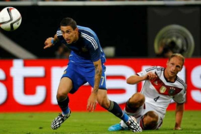 Ύμνοι Μαρτίνο  για Ντι Μαρία (photos)