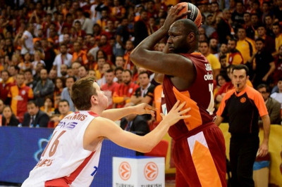 Γαλατάσαραϊ: Κράτησε Τζαβάι