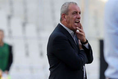 Αλεξίου: «Φαβορί για την άνοδο η ΑΕΚ»