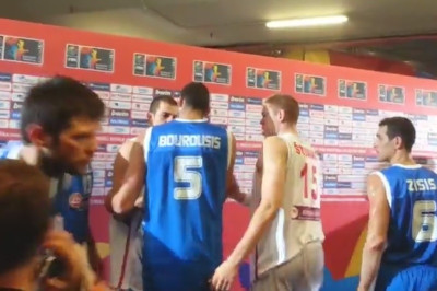 Μουντομπάσκετ 2014: Ένταση στη μικτή ζώνη (video)