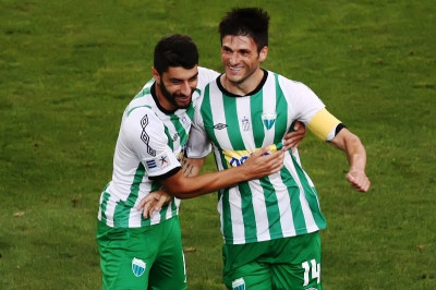 Λεβαδειακός: Νοκ άουτ ο Μαχαίρας